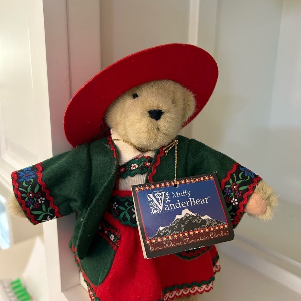 Muffy VanderBear Vintage Tyrolean Folk Bear - Picture 2 of 3